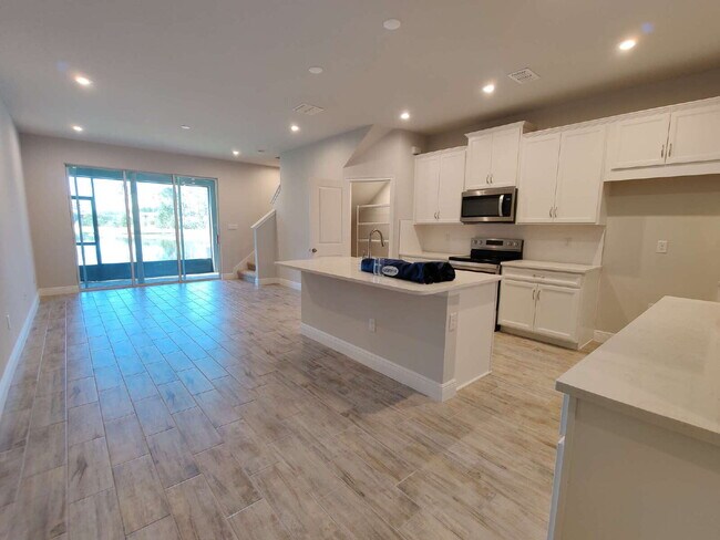 Building Photo - 6008 Grand Sonata Ave