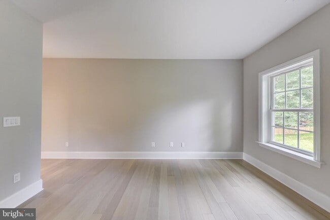 Building Photo - 3104 Sleepy Hollow Rd