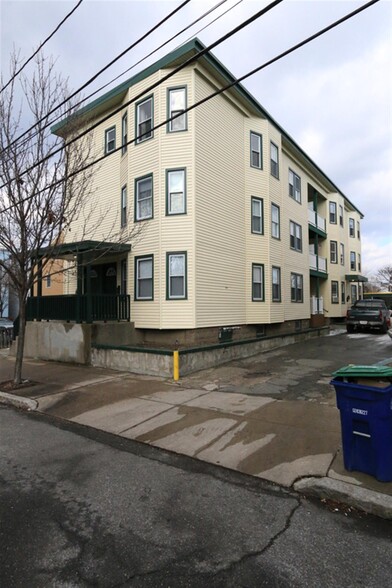 Building Photo - 95 Perkins St