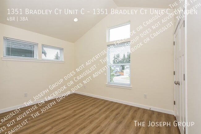 Building Photo - 1351 Bradley Ct