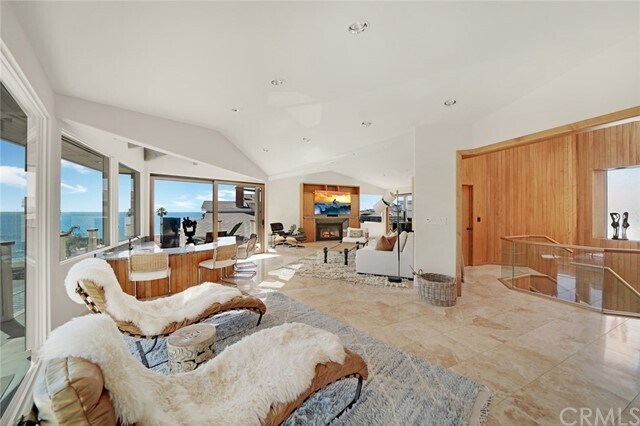 Building Photo - 37 Emerald Bay