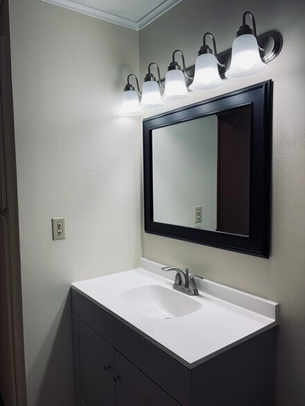 Building Photo - 4819 Middletowne St