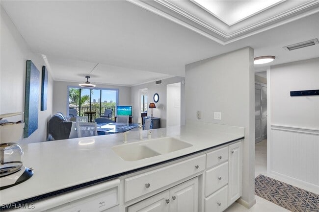 Building Photo - 5220 Bonita Beach Rd SW