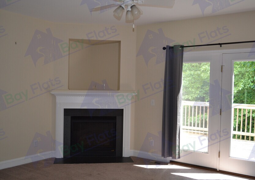 Living area with front door. - 41195 Friendship Ct