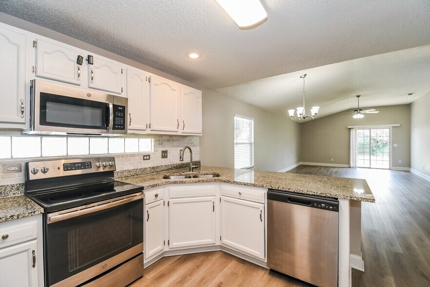 Building Photo - 8785 Chambore Dr