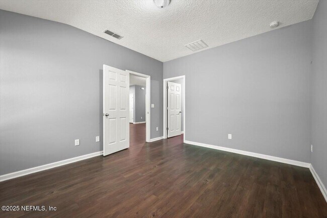 Building Photo - 613 Washington Ln