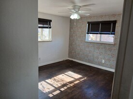 Building Photo - 6275 W 42nd Ave