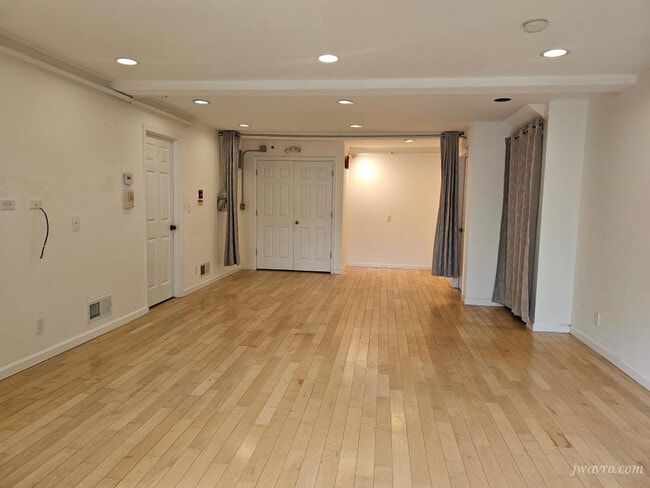 Building Photo - 461 Belvedere St