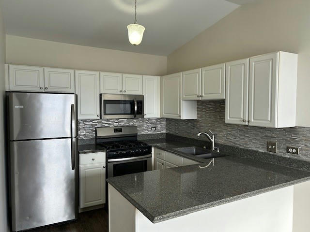 Building Photo - 1103 Stratford Ct