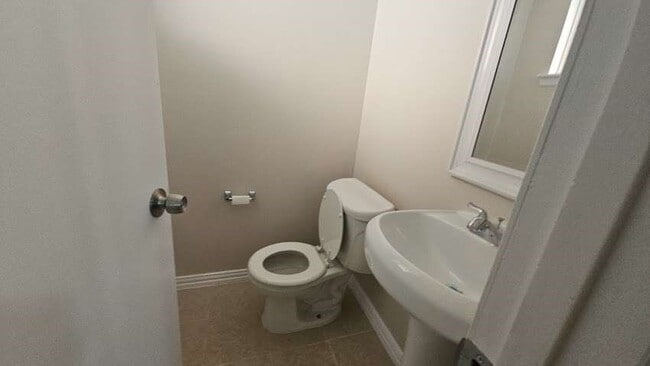 Building Photo - 934 Dellbrook Dr