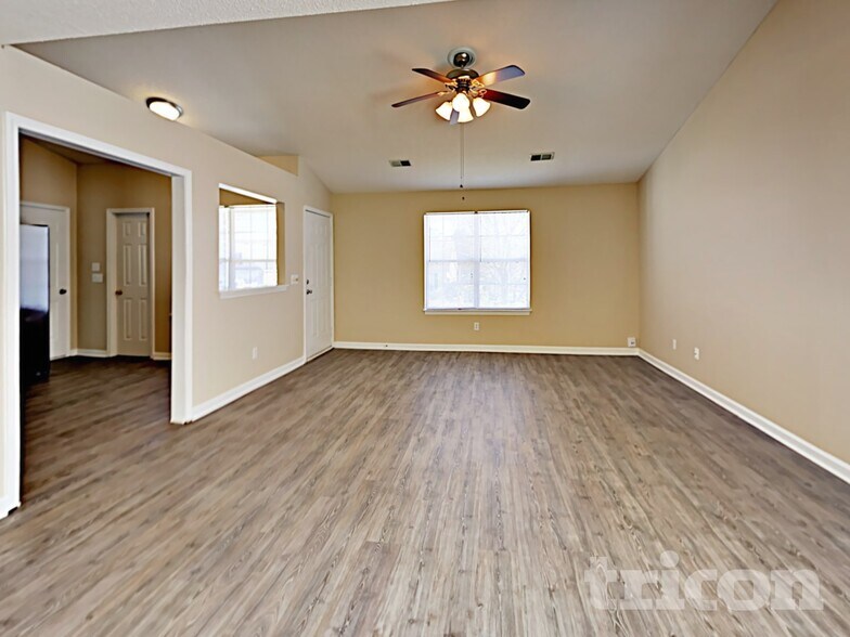 Building Photo - 1310 May Oak Cir