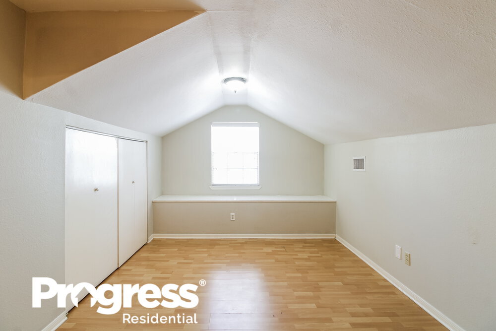 Building Photo - 17938 Great Glen Dr