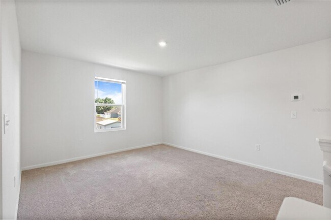 Building Photo - 612-612 Linnet Ct