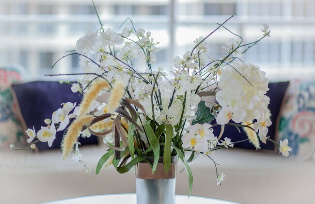 Building Photo - Luxury Seasonal or Annual Rental in the Prestigious Grand Bay Community – Longboat Key