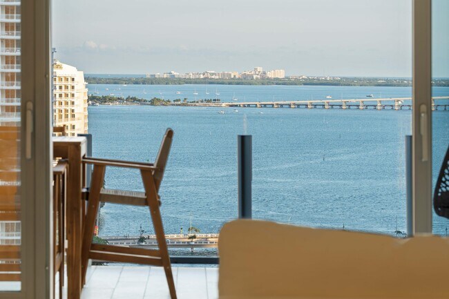 Building Photo - 300 Biscayne Blvd Way