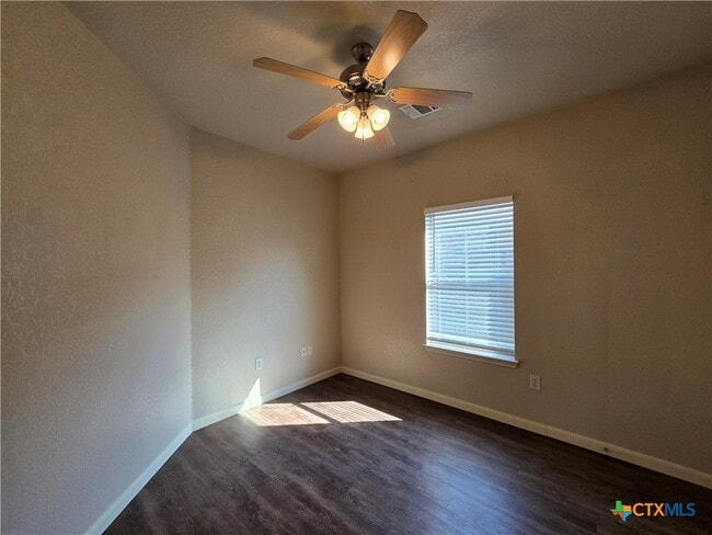 Building Photo - 244 Rosalie Dr