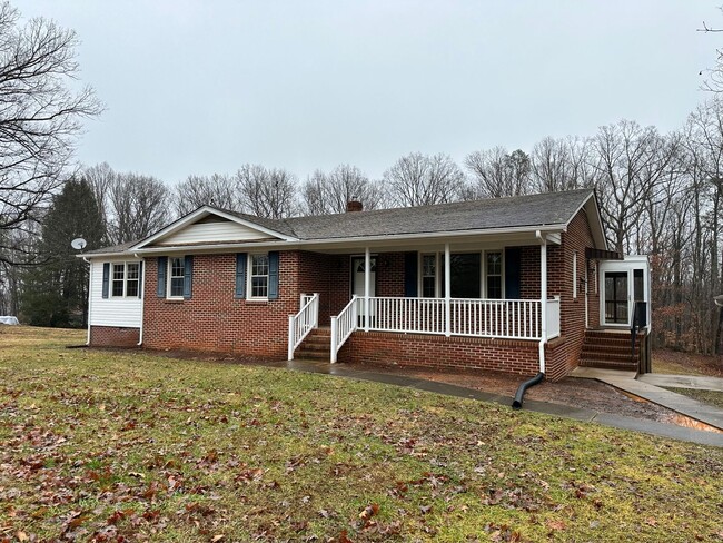 Spacious 3-Bedroom Home with Basement and ... - 1924 Howardsville Rd ...