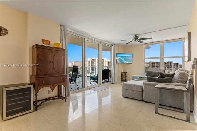 Building Photo - 3800 S Ocean Dr