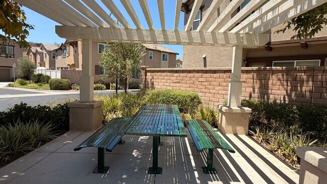 Building Photo - Modern Townhouse in Fairview Community of Bonsall