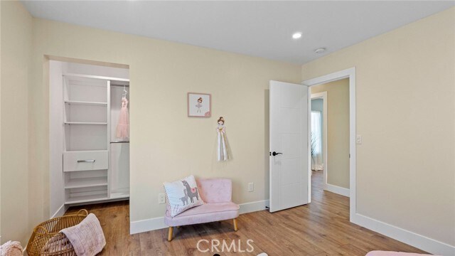 Building Photo - 420 S Hill St