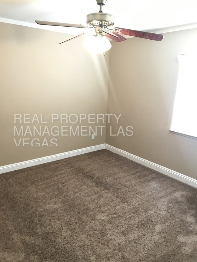 UPGRADED 4BD/3BA! BEAUTIFUL CENTENNIAL HILLS! 6879 Momentos St Las