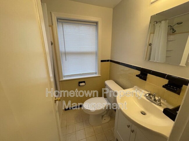 Building Photo - 2935 Rumson Dr