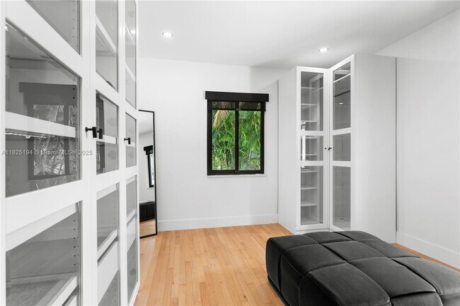 Building Photo - 246 NW 93rd St