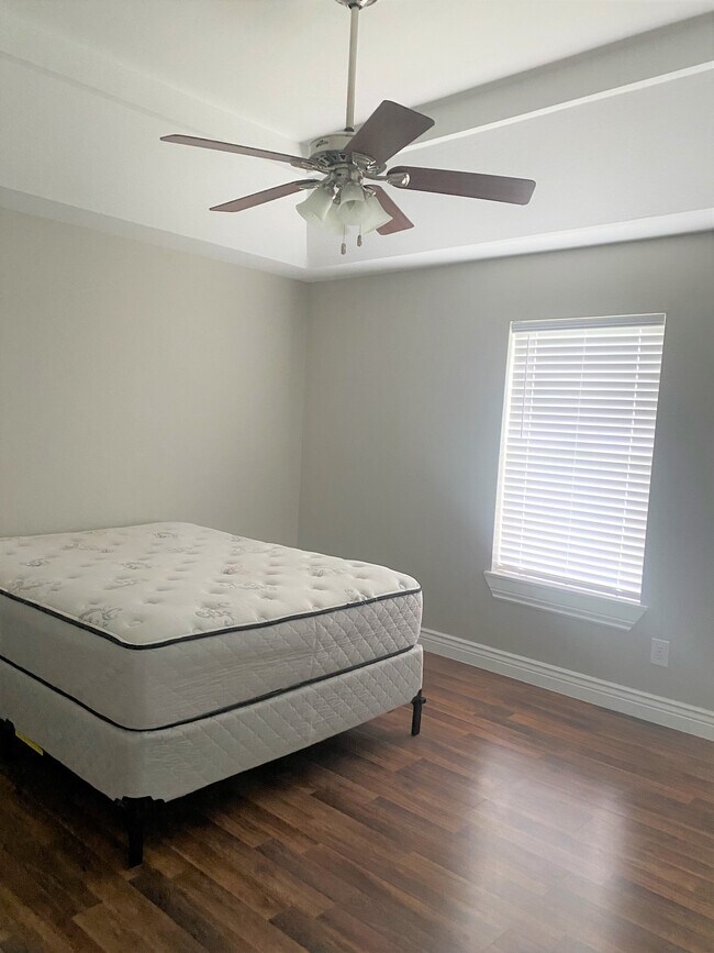 Building Photo - 2214 Mile 14 N