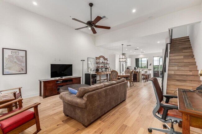 Building Photo - 16510 N 92nd St