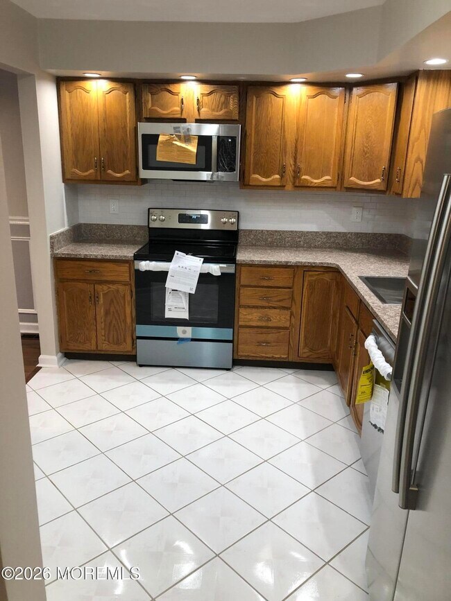 Building Photo - 126 Concordia Cir