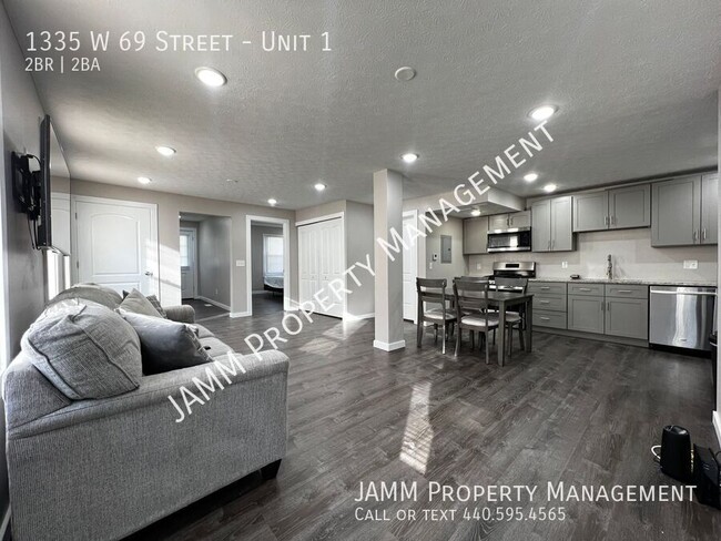 Building Photo - Modern 2 Bedroom, 2 Bathroom Apartment in ...