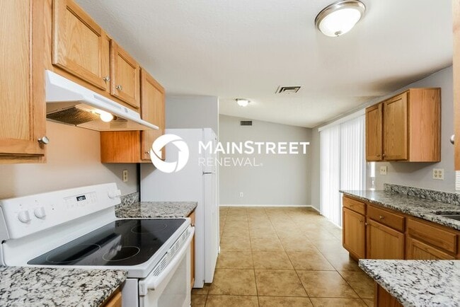 Building Photo - 2 Bedroom Pet-Friendly Home in Tucson, AZ with Main Street Renewal