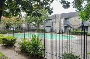 Building Photo - 9700 Leawood Blvd