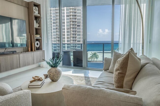 Building Photo - 17550 Collins Ave