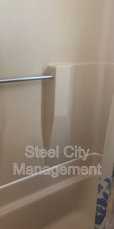 Building Photo - 810 Wood St