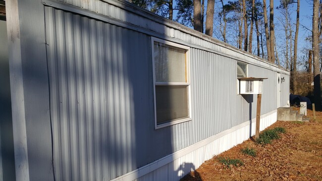 Building Photo - 192 Trails End N