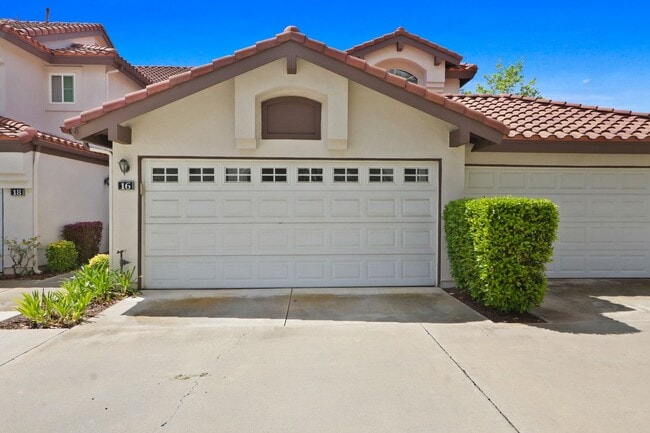 Building Photo - Beautiful Orange County Condo! Must See