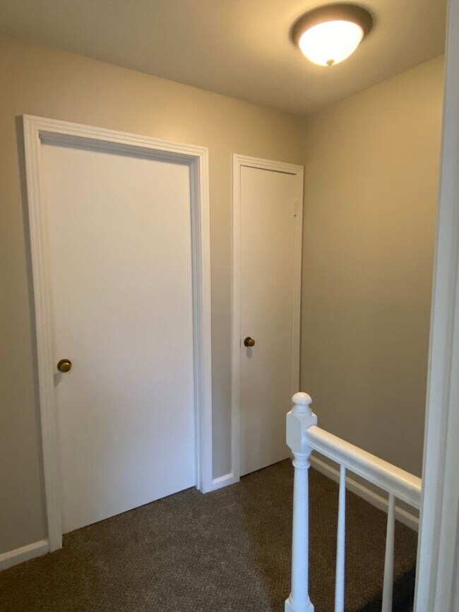 Building Photo - Move In Ready!!