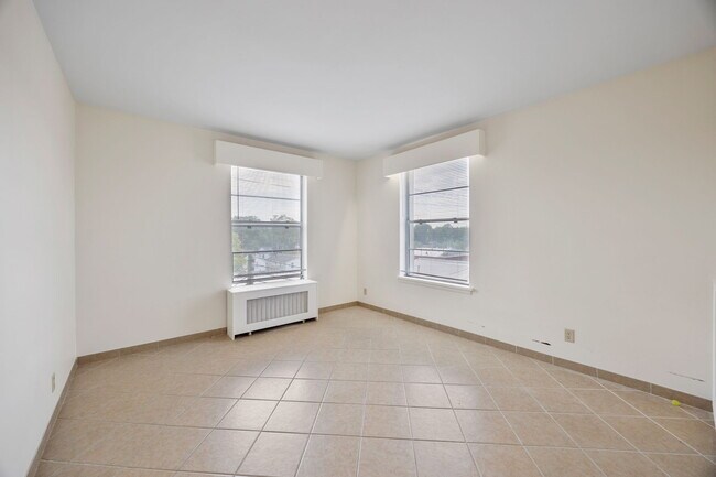 Building Photo - 310 N Michigan St