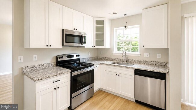 Building Photo - 4105 Farmer Pl