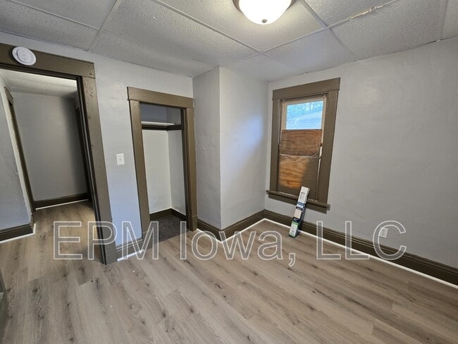 Building Photo - 419 Bratnober St