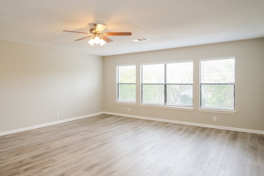 Building Photo - 1232 Dexford Dr