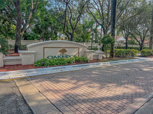 Building Photo - 5371 SW 32nd Terrace