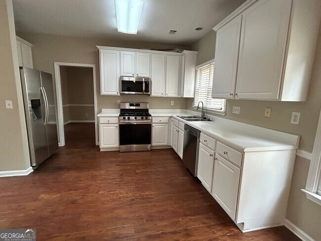 Building Photo - 495 Summer Breeze Ct.