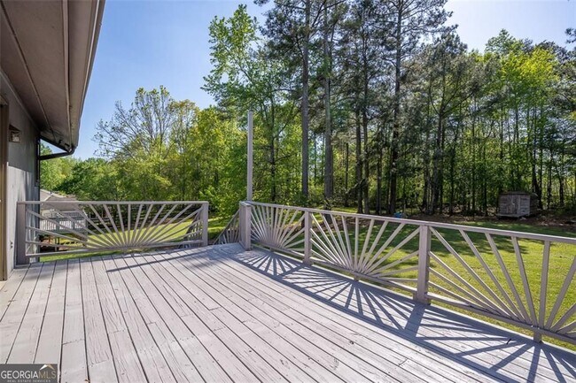 Building Photo - 1540 Magnolia Pl