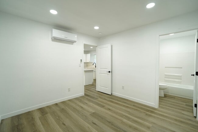 Building Photo - 925 Ohio St