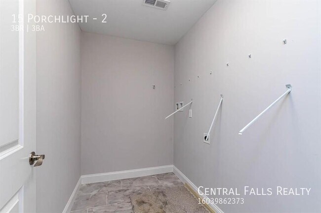 Building Photo - 15 Porch Lgt Dr