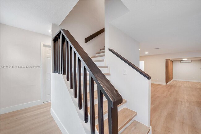 Building Photo - 14725 SW 107th Terrace