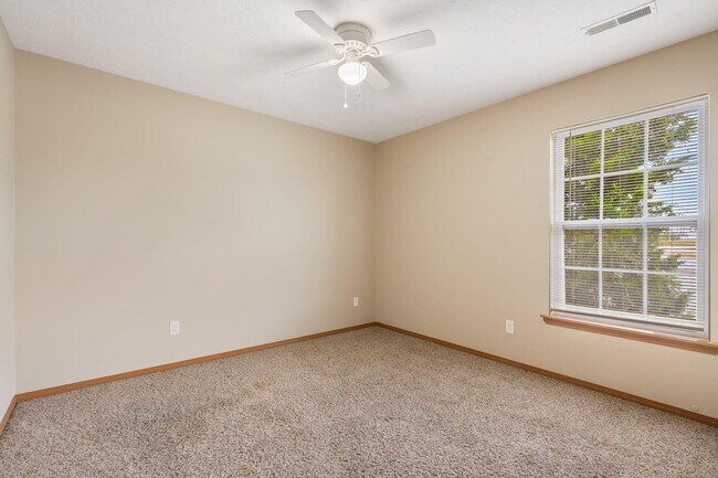 Building Photo - 719 E Watermill Cir