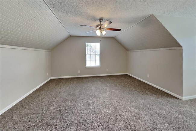 Building Photo - 1870 Rocksram Dr